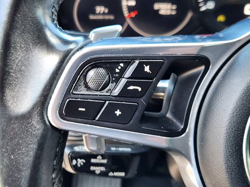 Used 2019 Porsche Cayenne AWD/4WD image 25