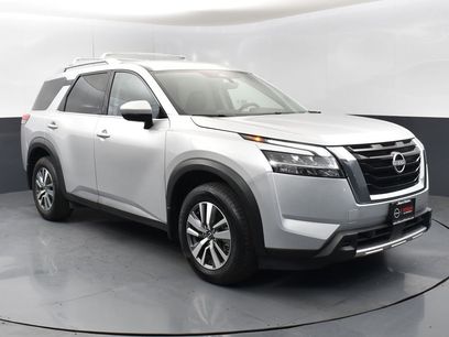 Used 2024 Nissan Pathfinder SL