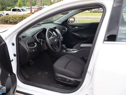 Used 2024 Chevrolet Malibu LT FWD image 24