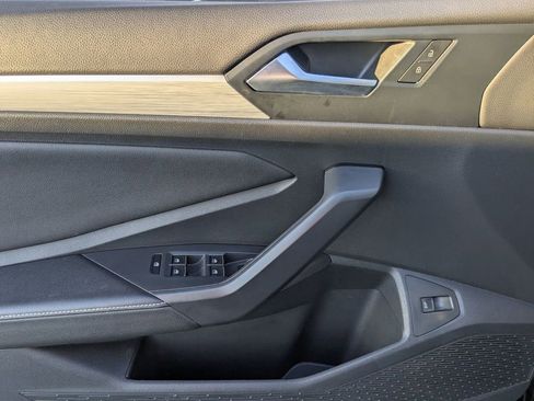 Used 2025 Volkswagen Jetta S image 14