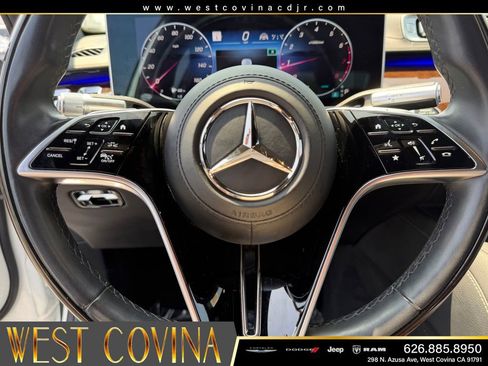 Used 2022 Mercedes-Benz S 580 4MATIC Sedan w/ 3D Technology Package image 18