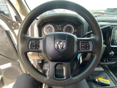 Used 2014 RAM 3500 Tradesman w/ Chrome Appearance Group AWD/4WD image 12