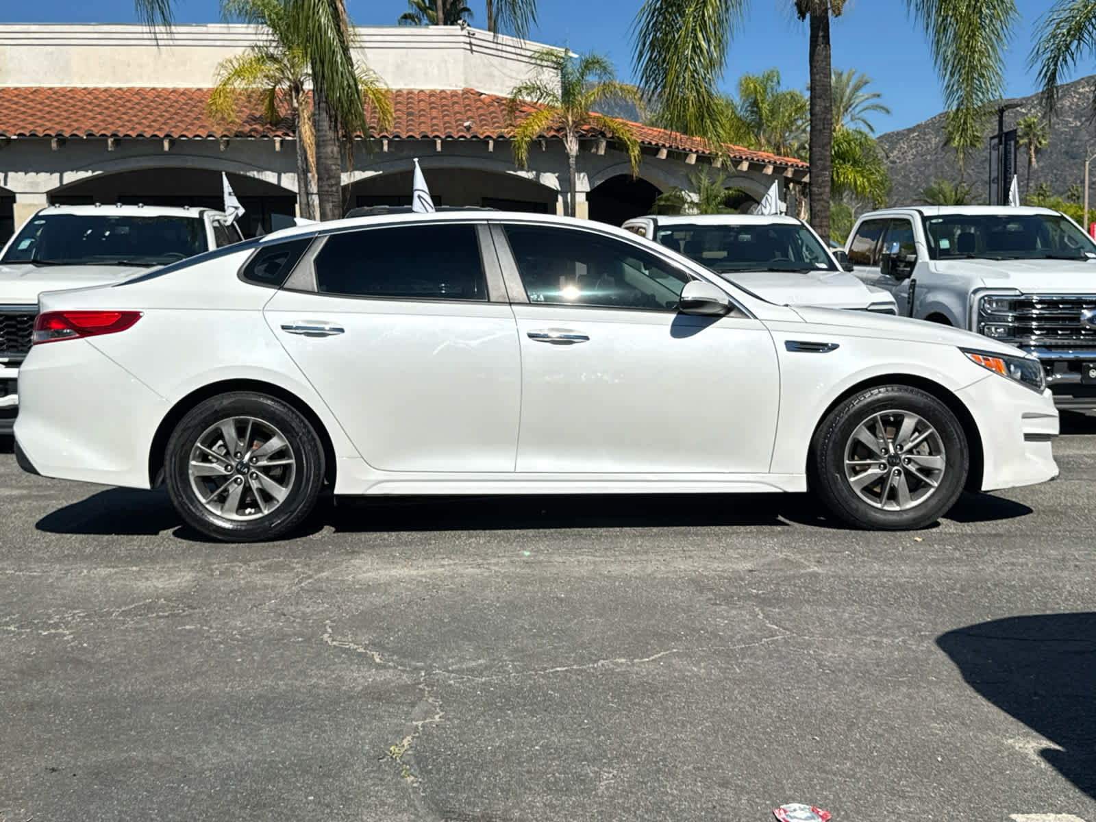 Used 2016 Kia Optima LX w/ Technology Package FWD image 11
