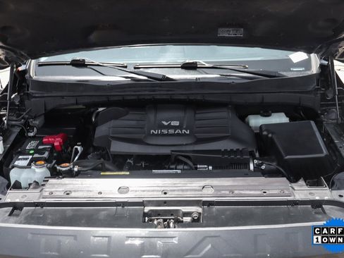 Used 2020 Nissan Titan SV w/ SV Convenience Package image 11
