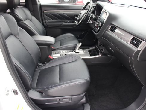 Used 2019 Mitsubishi Outlander SEL image 21
