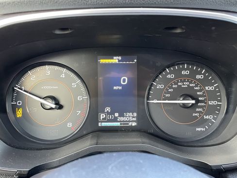 Used 2022 Subaru Crosstrek 2.0i Premium w/ Moonroof Package image 22