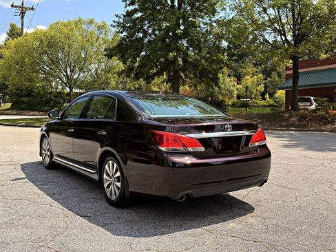 Used 2011 Toyota Avalon Limited FWD image 7