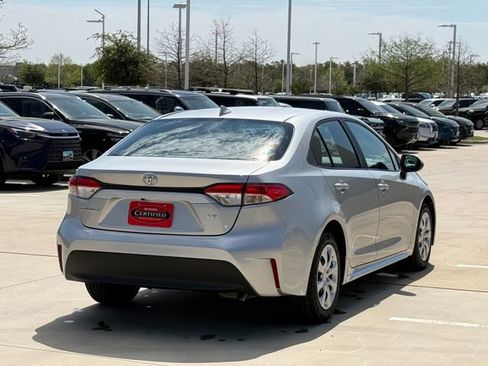 Used 2024 Toyota Corolla LE image 4