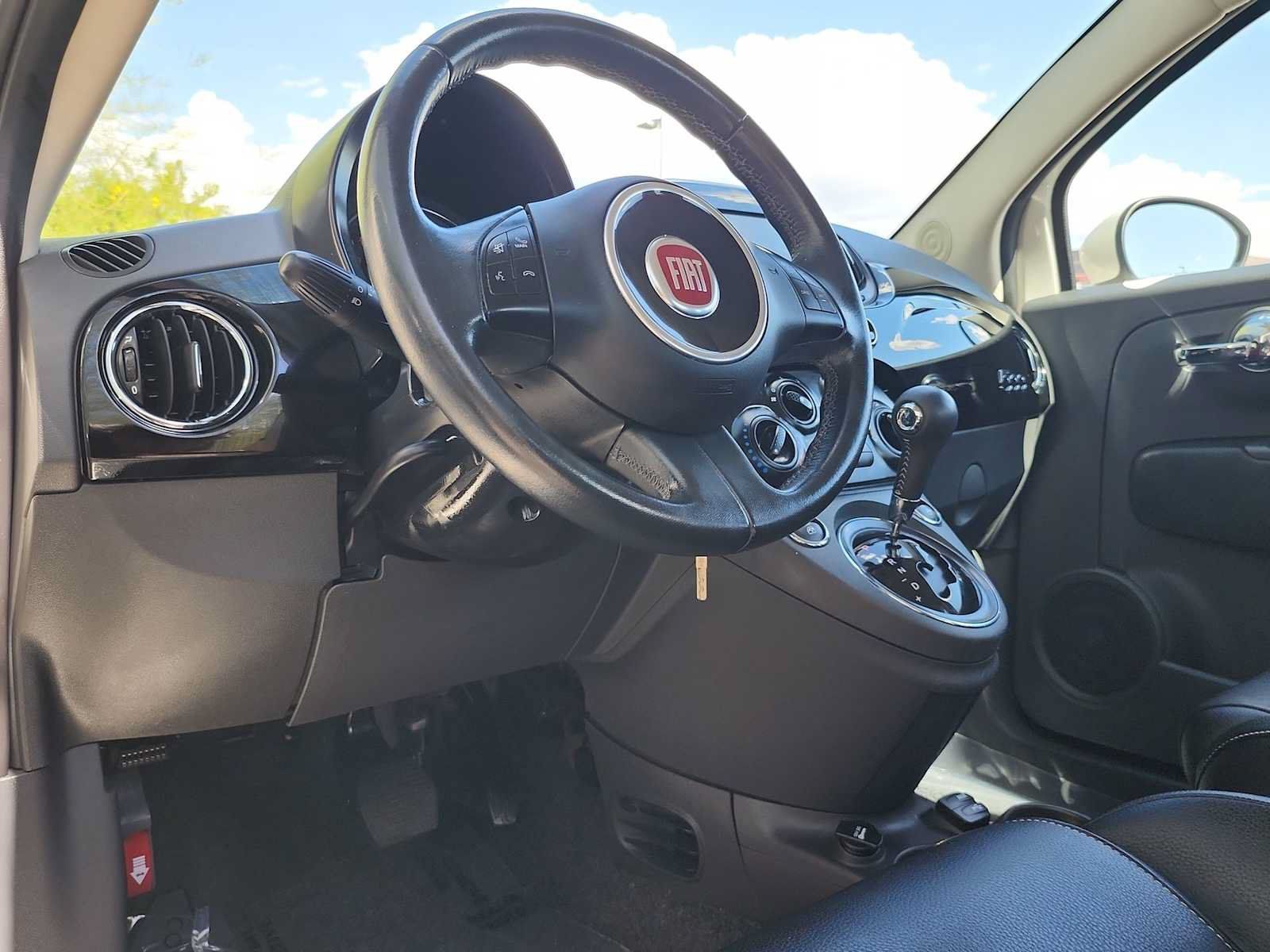 Used 2019 FIAT 500 Pop w/ Urbana Appearance Package FWD image 10