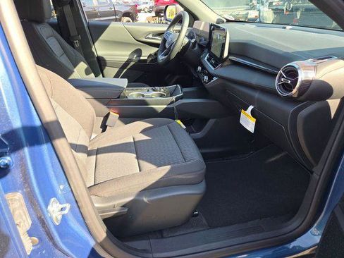 New 2026 Chevrolet Equinox LT w/ Midnight Edition FWD image 8