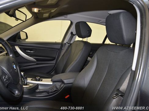 Used 2018 BMW 320i Sedan image 12