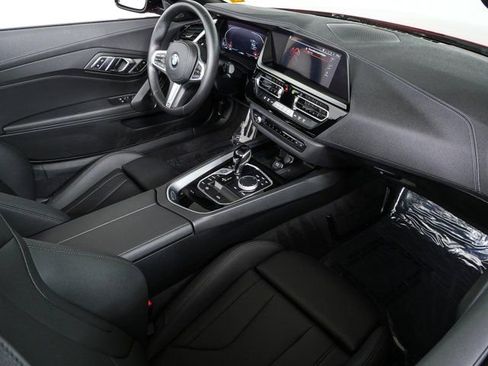 Used 2024 BMW Z4 sDrive30i RWD image 25