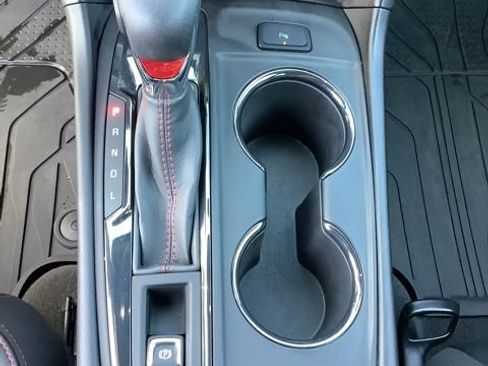 Used 2022 Chevrolet Equinox RS w/ RS Leather Package image 31