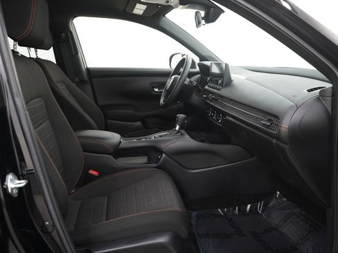 Used 2023 Honda HR-V Sport image 12