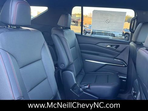 New 2026 Chevrolet Traverse Z71 w/ Enhanced Driving Package image 13