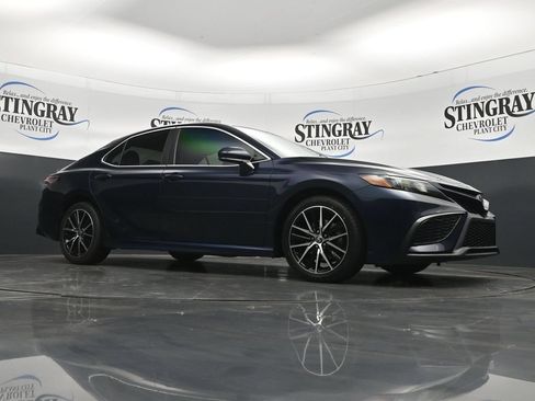Used 2021 Toyota Camry SE FWD image 26