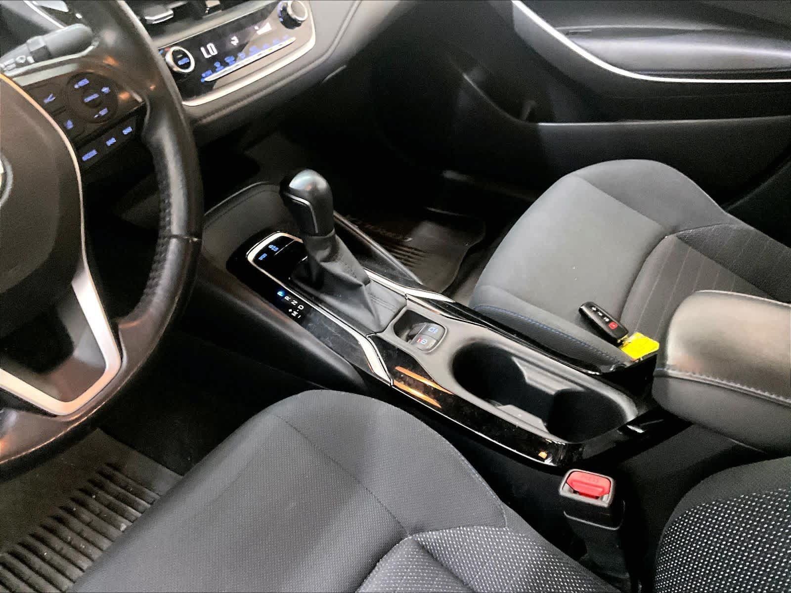 Used 2020 Toyota Corolla SE w/ SE Premium Package FWD image 19
