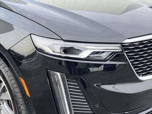 Used 2024 Cadillac XT6 Premium Luxury AWD/4WD image 9