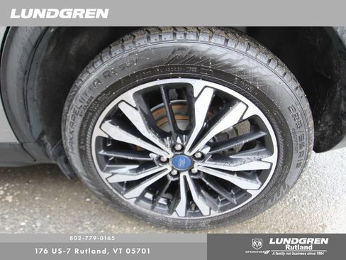 Used 2022 Ford Escape SEL w/ SEL Stealth AWD Package image 11