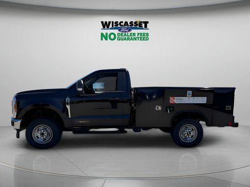 Used 2025 Ford F250 XL w/ XL Chrome Package AWD/4WD image 2
