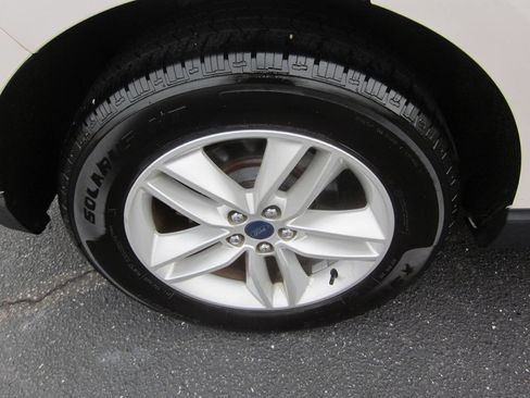 Used 2017 Ford Edge SEL w/ Equipment Group 201A image 17