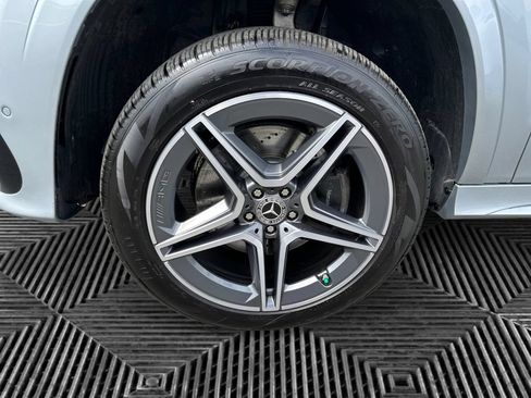 Used 2025 Mercedes-Benz GLS 450 4MATIC image 14
