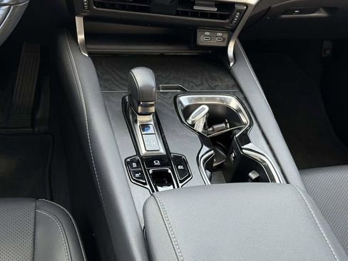 Used 2024 Lexus RX 350h w/ Convenience Package image 20