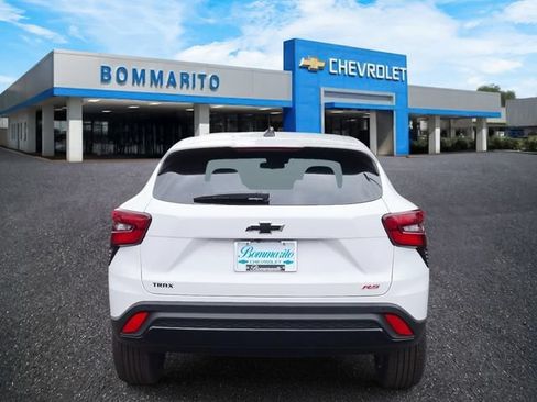 New 2026 Chevrolet Trax RS w/ Driver Confidence Package FWD image 4