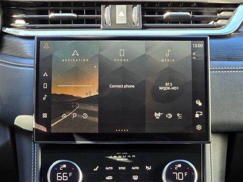 Used 2021 Jaguar F-PACE R-Dynamic S image 23