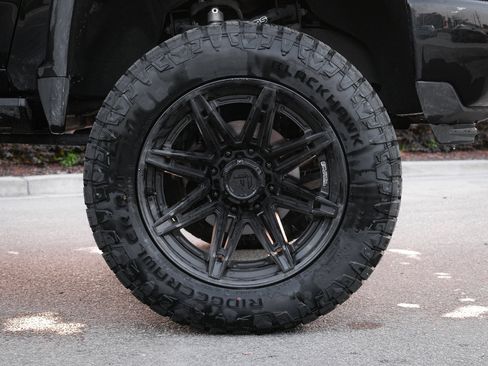 Used 2024 Chevrolet Silverado 3500 High Country w/ High Country Premium Package AWD/4WD image 23