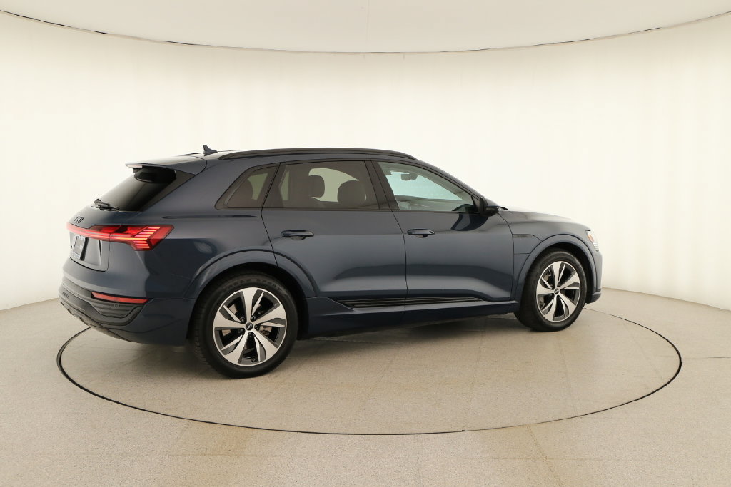 Certified 2024 Audi Q8 e-tron Premium Plus AWD/4WD image 7