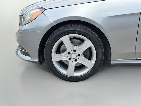 Used 2014 Mercedes-Benz E 350 4MATIC Sedan w/ Premium 1 Package image 40