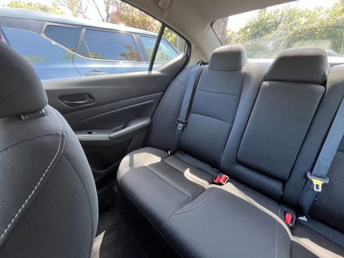 Used 2025 Nissan Altima 2.5 SV FWD image 39