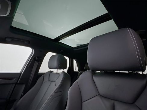 Used 2023 Audi Q3 2.0T Premium image 14