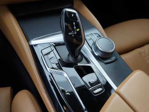 Used 2023 BMW 540i w/ M Sport Package image 22