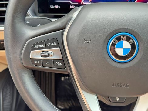 Used 2024 BMW i4 eDrive35 w/ Premium Package RWD image 22