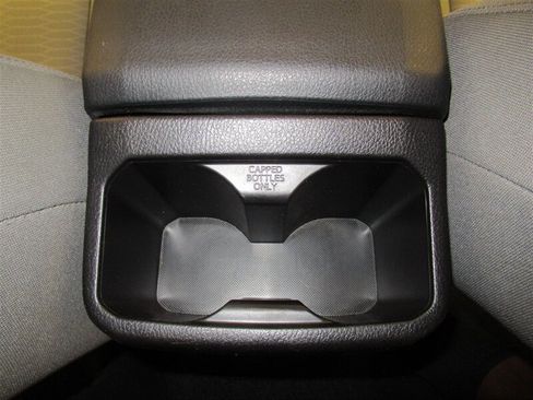 Used 2016 Toyota Tacoma SR5 image 29