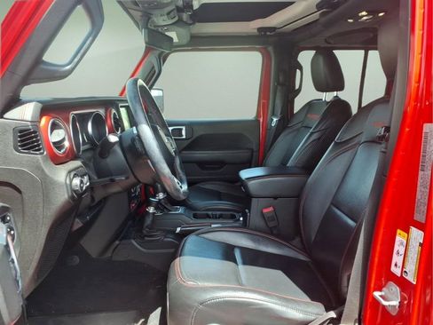 Used 2019 Jeep Wrangler Unlimited Rubicon AWD/4WD image 4