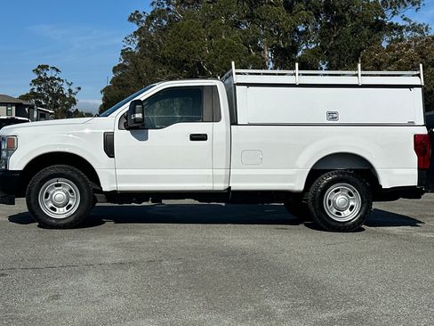 Used 2022 Ford F350 XL w/ Power Equipment Group RWD image 2