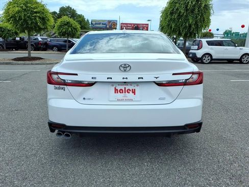 Certified 2025 Toyota Camry SE FWD image 6