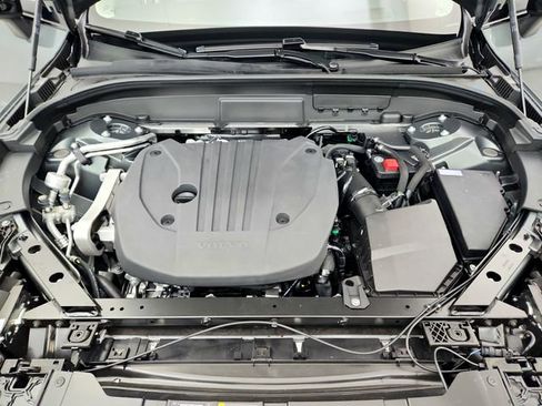 New 2026 Volvo XC60 B5 Ultra w/ Climate Package image 28