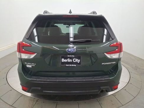 Used 2023 Subaru Forester Premium image 6