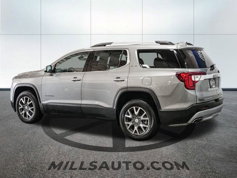Certified 2023 GMC Acadia SLE w/ Driver Convenience Package image 4