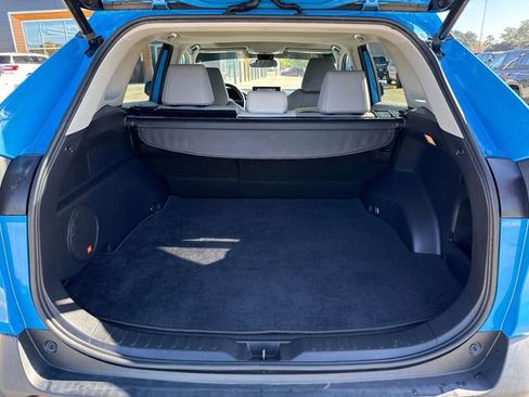 Used 2020 Toyota RAV4 XLE Premium image 8