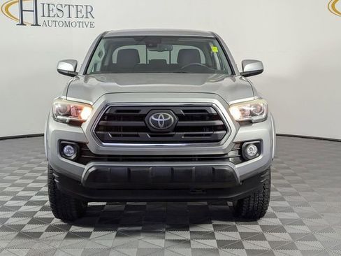 Used 2018 Toyota Tacoma SR5 image 3