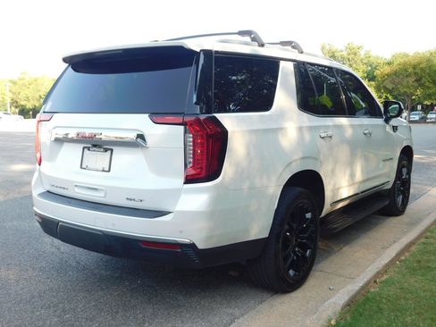 Used 2023 GMC Yukon SLT AWD/4WD image 10