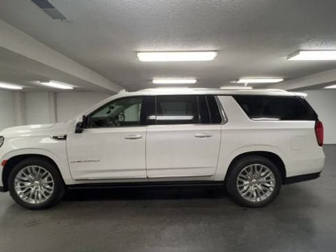 Certified 2023 GMC Yukon XL Denali w/ Denali Reserve Package AWD/4WD image 5
