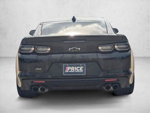 Used 2022 Chevrolet Camaro SS RWD image 6