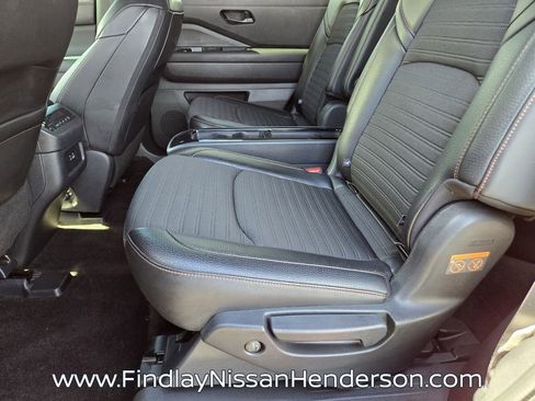 Used 2024 Nissan Pathfinder Rock Creek AWD/4WD image 11
