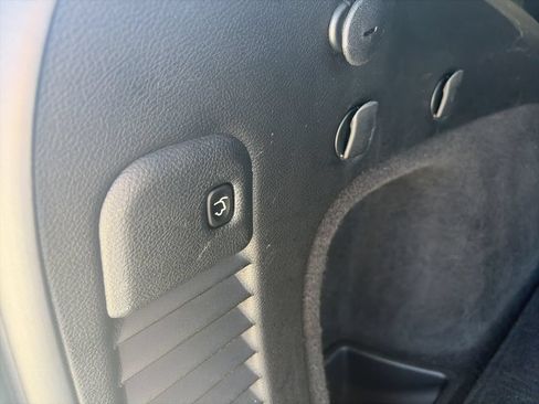 Used 2021 Jeep Grand Cherokee Overland AWD/4WD image 31